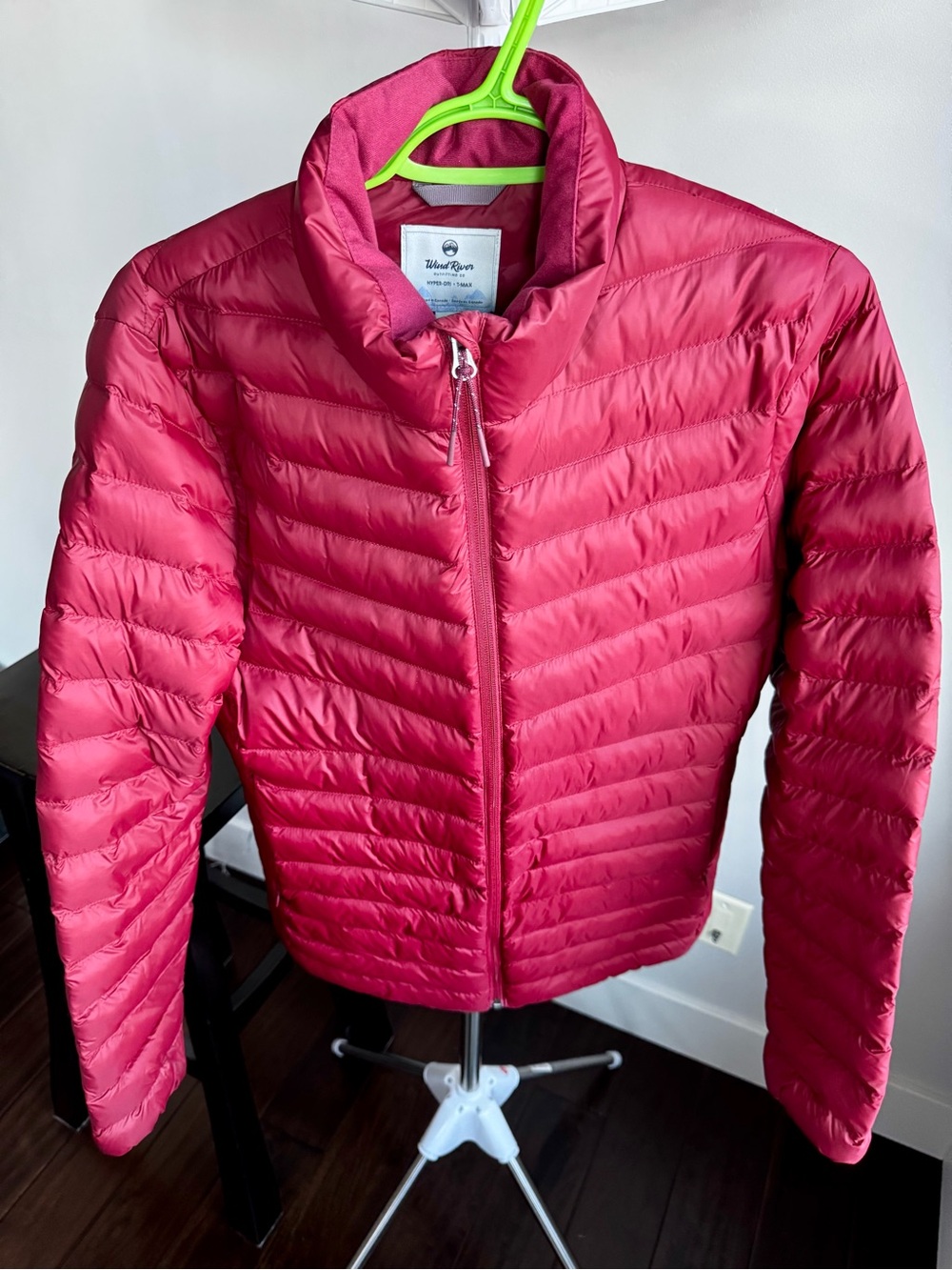 WindRiver Red Quilted Puffer Jacket T-MAX – Medium